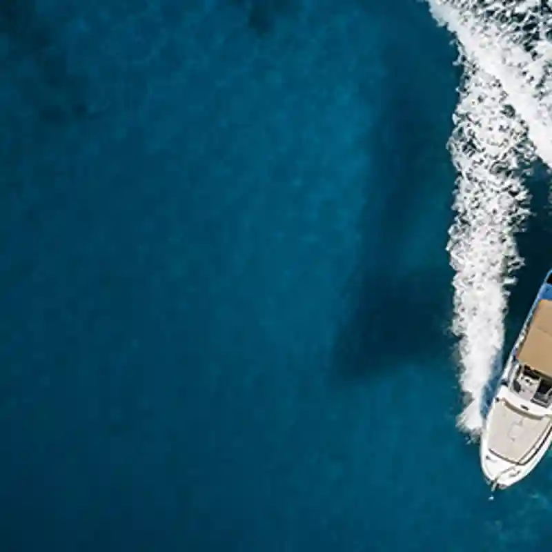 An arial view of a small speedboat